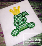 Alligator King appliqué machine embroidery design